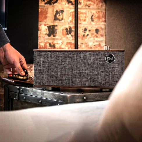 Parlante Klipsch The One Walnut Bluetooth (Asistente De Voz De Google Integrado)
